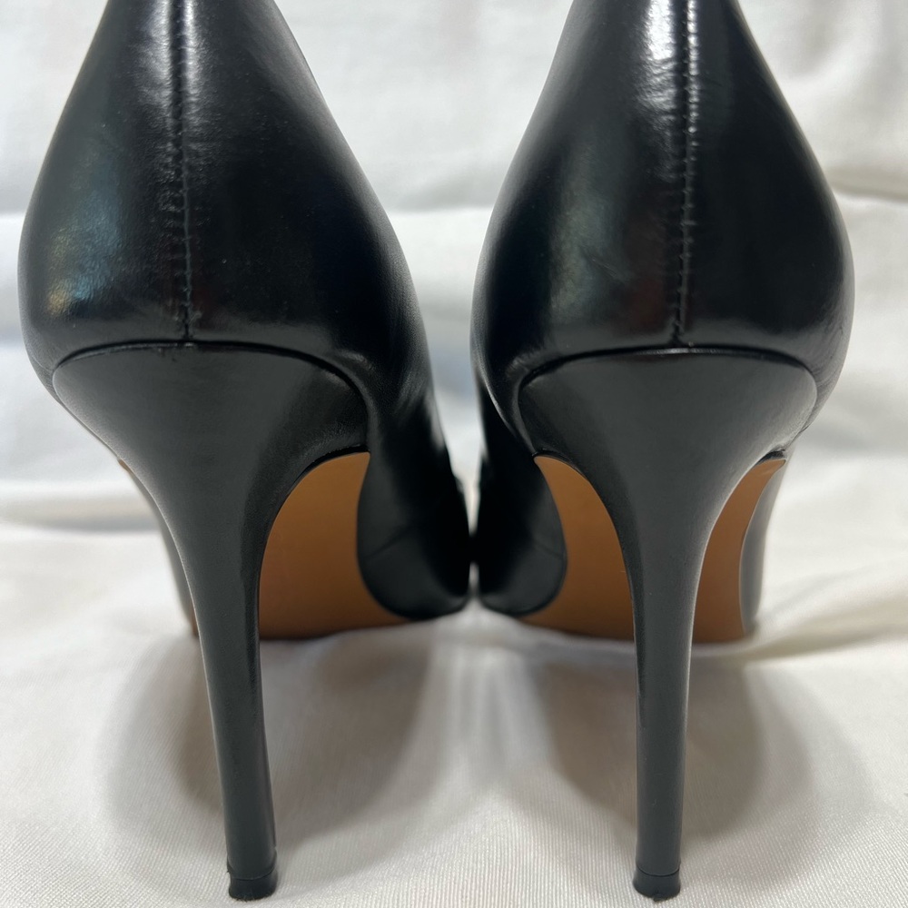 Charles David Pumps